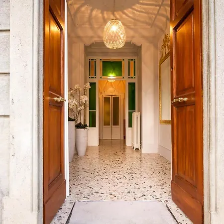 Villa Monte Di Lenno Sleeps 8 Pool Air Con Moltrasio