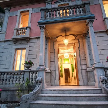 Villa Monte Di Lenno Sleeps 8 Pool Air Con