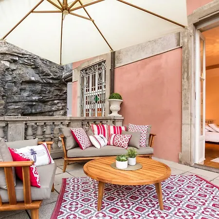 Monte Di Lenno Sleeps 8 Pool Air Con Moltrasio
