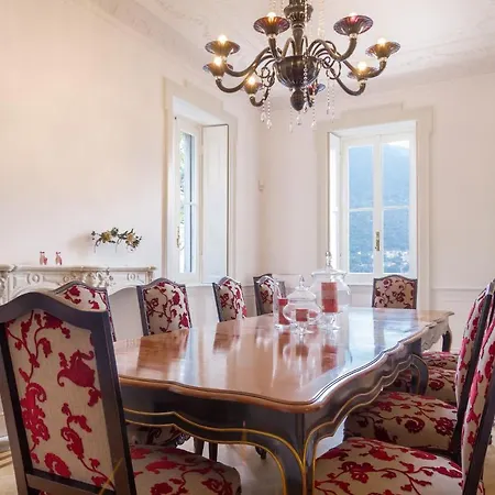 Monte Di Lenno Sleeps 8 Pool Air Con Villa *