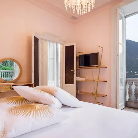 Monte Di Lenno Sleeps 8 Pool Air Con Moltrasio
